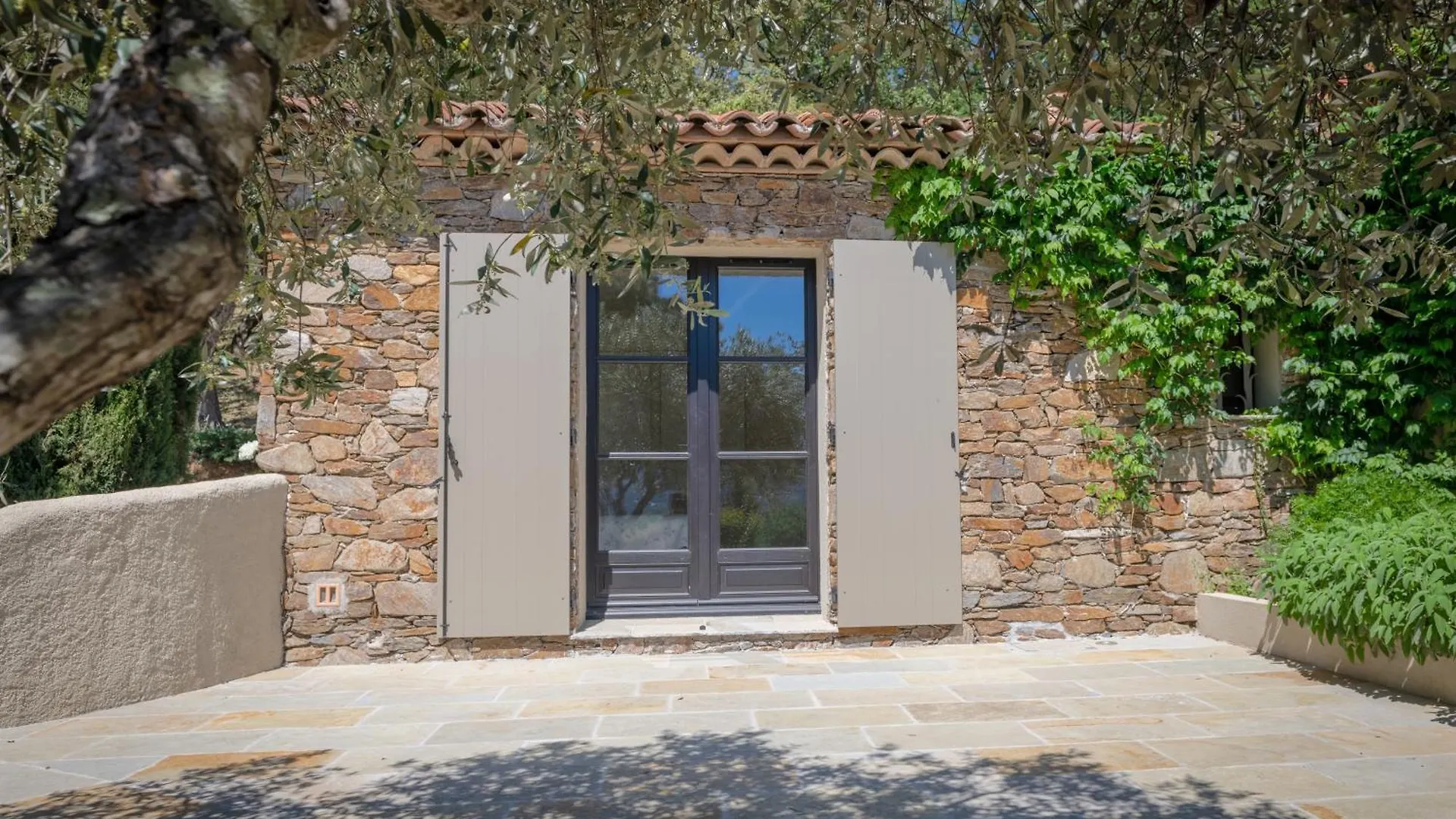 Fcd04 Luxury Villa On Private Domain With Pool And Tennis Grimaud